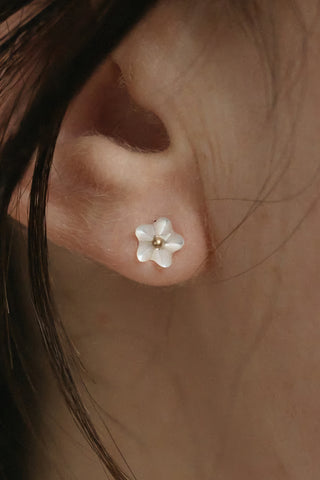 14k Petite Fleur Studs