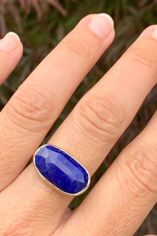 14k Lapis Nestle Band Ring