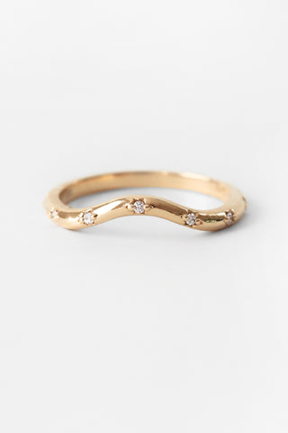 14k Luminary Diamond Contour Band