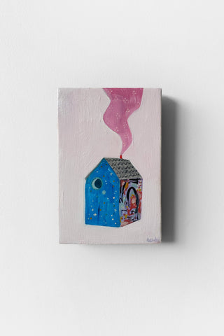 A home made of night and mystery