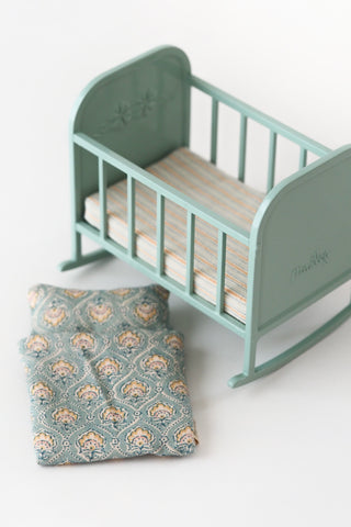 Blue Mint Cradle