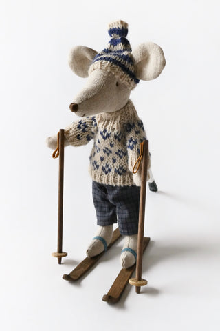 Dad Winter Mouse with Ski Set