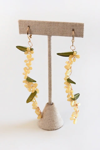 Dainty Glass Bead Earring