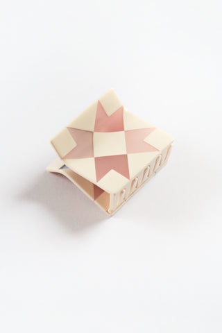 Dusty Rose Quilt Claw