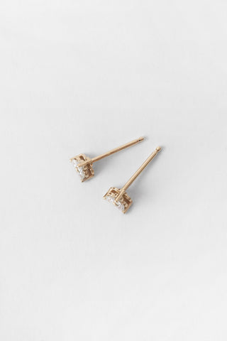 14k Trillium Diamond Studs