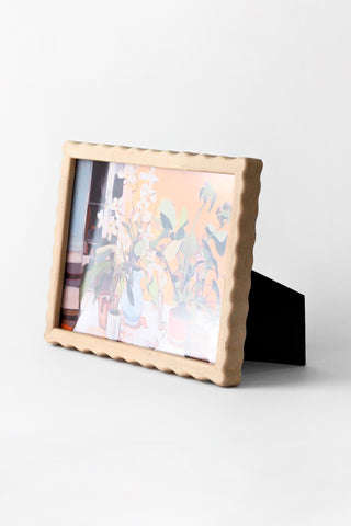 Landscape Scalloped/Ribbed Photo Frame