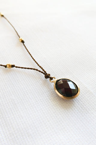 Oval Garnet 18k Necklace