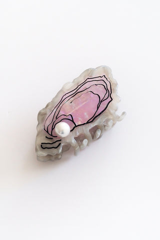 Oyster Hair Claw Clip