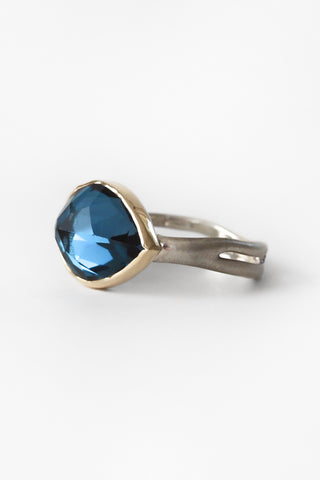 Pear London Blue Topaz Sea Kelp Ring