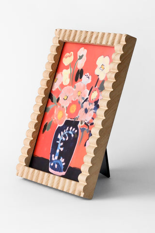 Portrait Scalloped/Ribbed Photo Frame