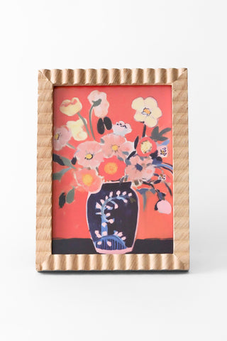 Portrait Scalloped/Ribbed Photo Frame